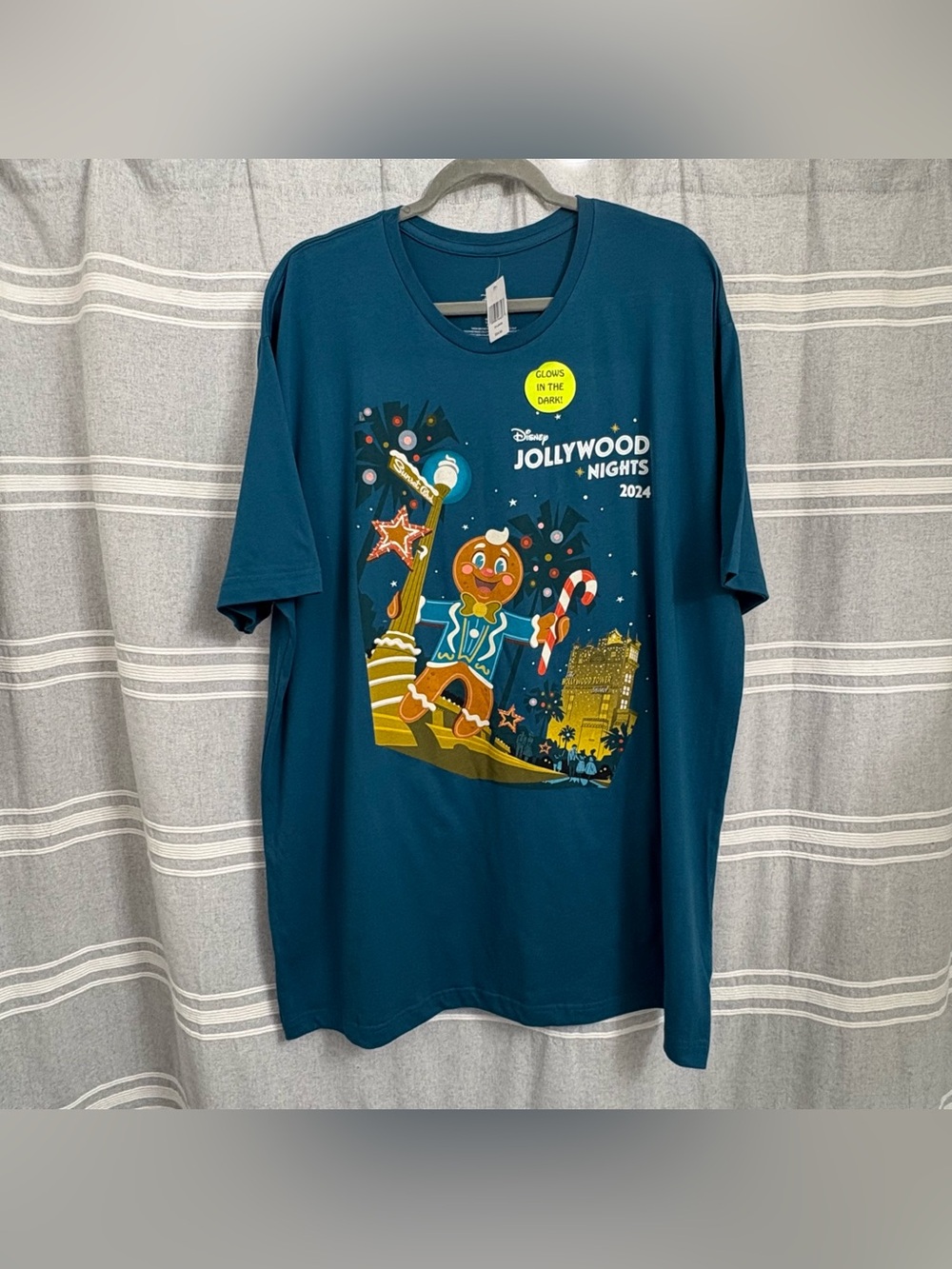 NWT Disney Hollywood Studios Glow in the Dark Christmas Graphic Tshirt Size 2XL